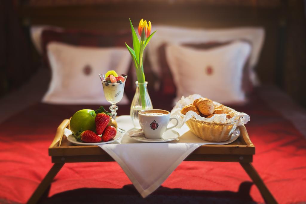 Hotel Jarosław Екстериор снимка